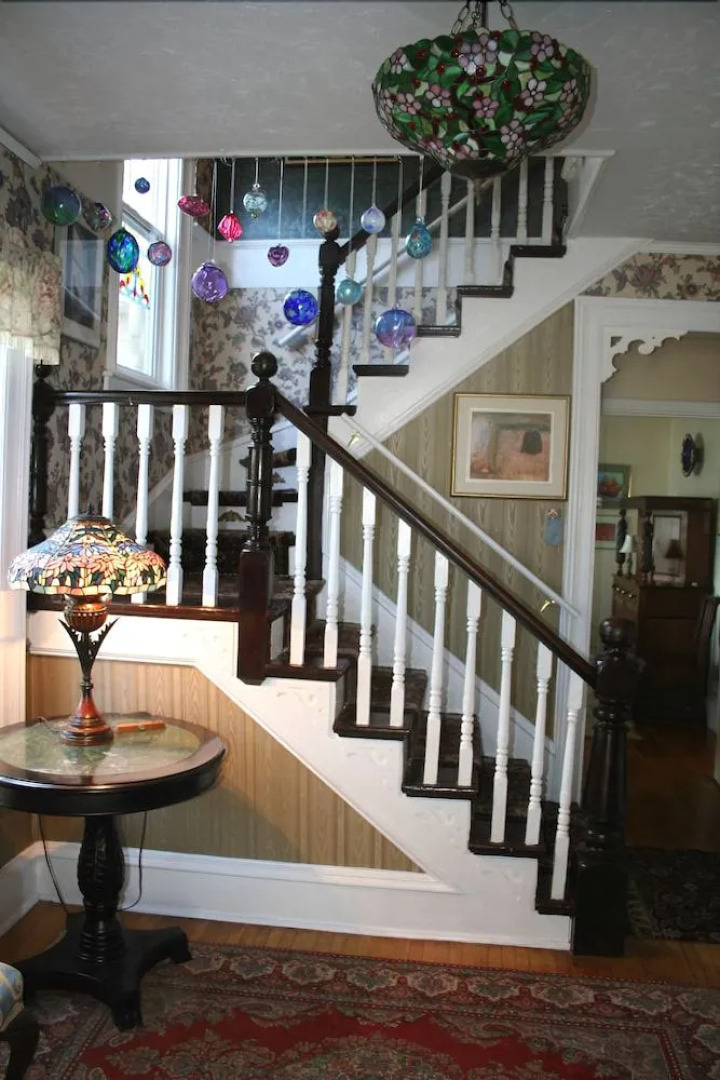 A Boat to Sea Bed & Breakfast