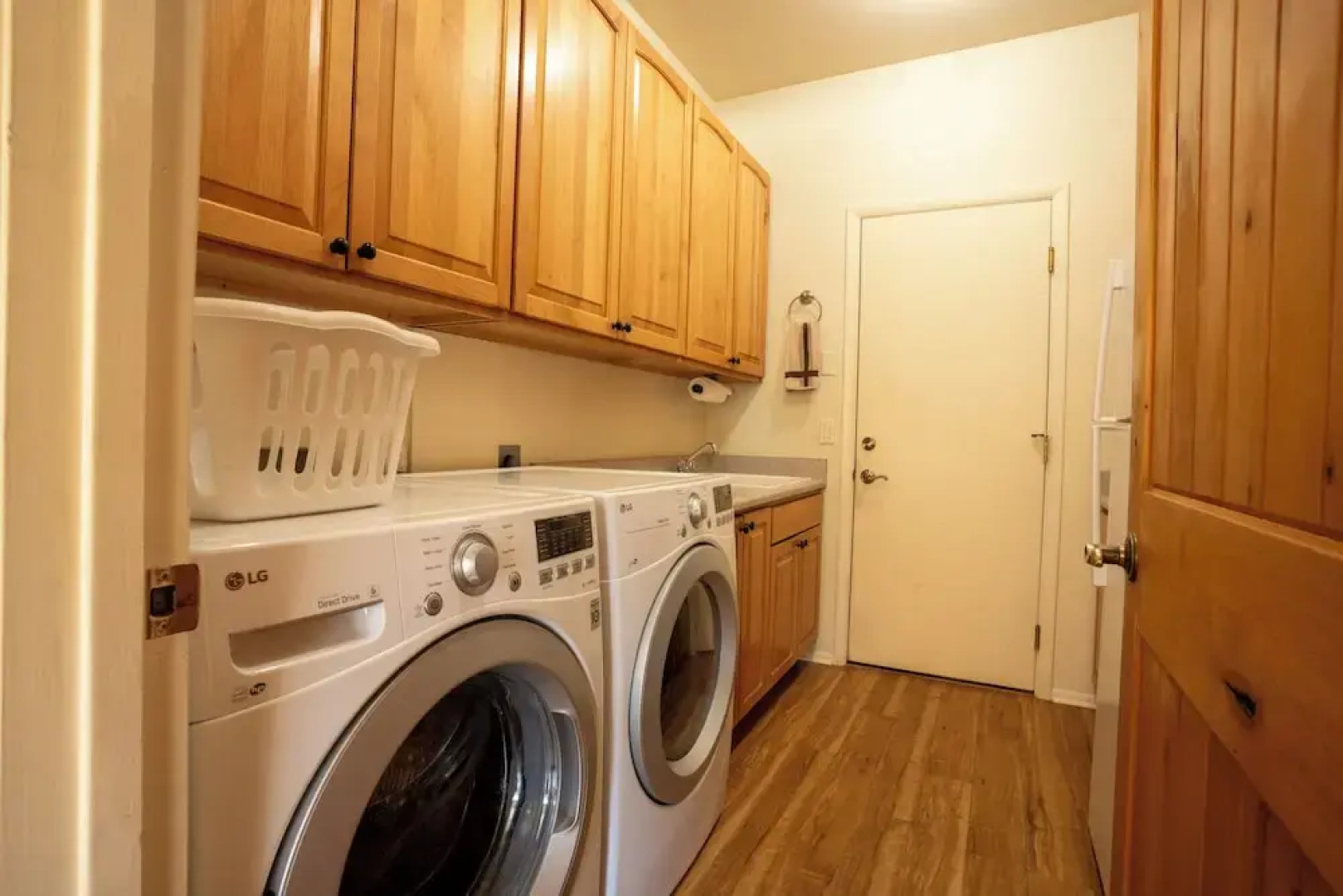 Hot Tub & Mtn Views: Expansive Sedona Retreat