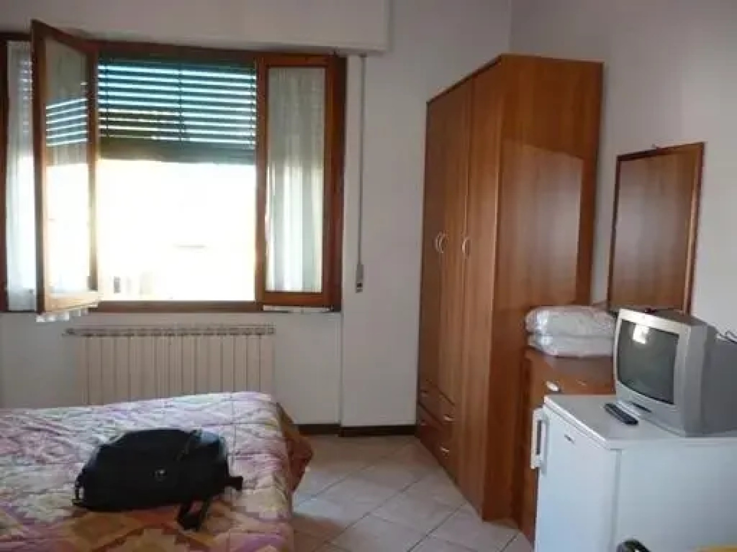 Viottolone Bed and Car