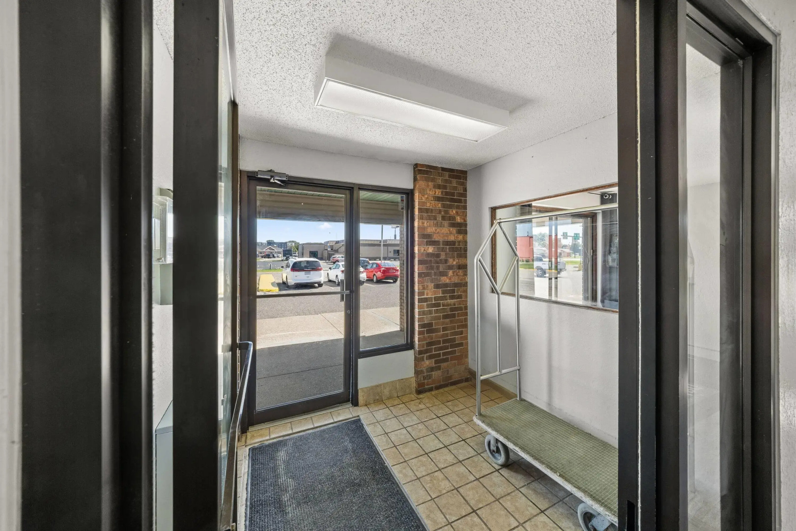 Days Inn by Wyndham Winona