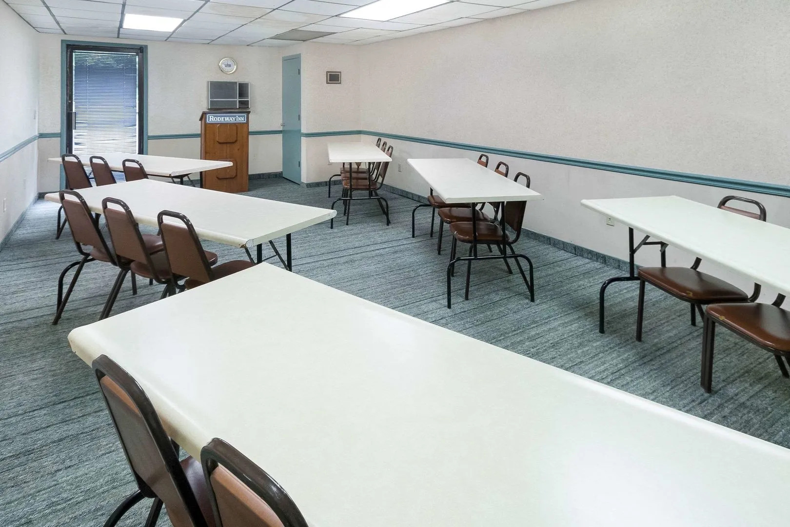 OYO Hotel Chapmanville Inn, WV - Hwy 119