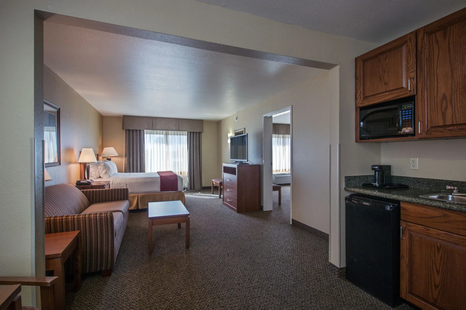 Holiday Inn Express Hotel & Suites Lewisburg by IHG