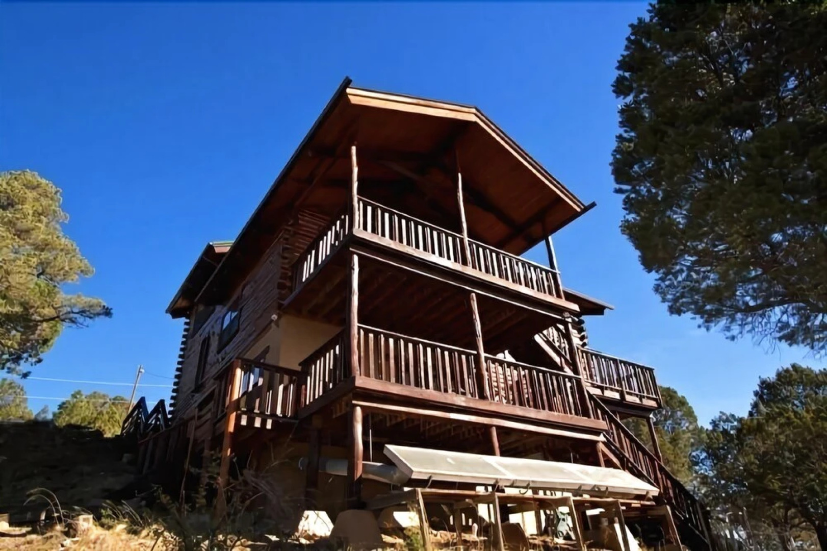 Buena Vida - Three Bedroom Cabin with Hot Tub