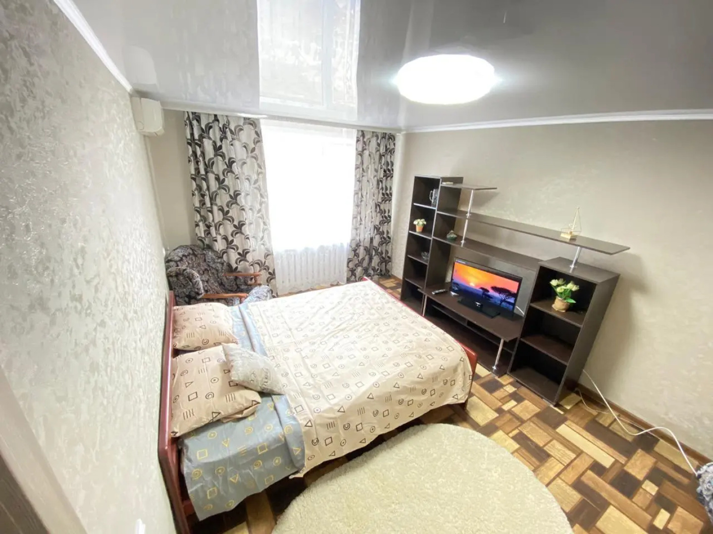 Уютный дом на проспекте Бумажников, д.17