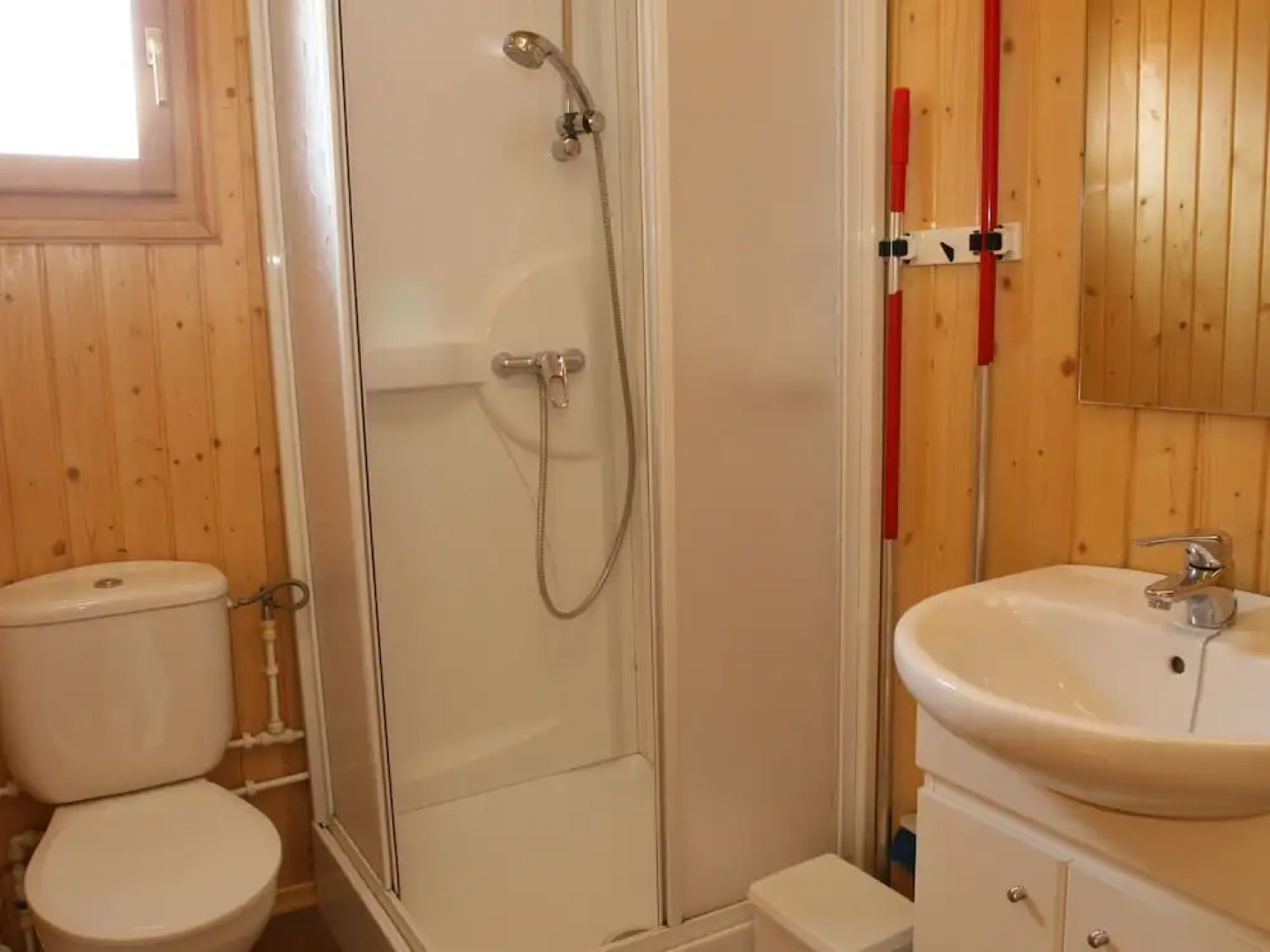 Cozy Bungalow With a Fireplace in the Middle of the Pyrenees