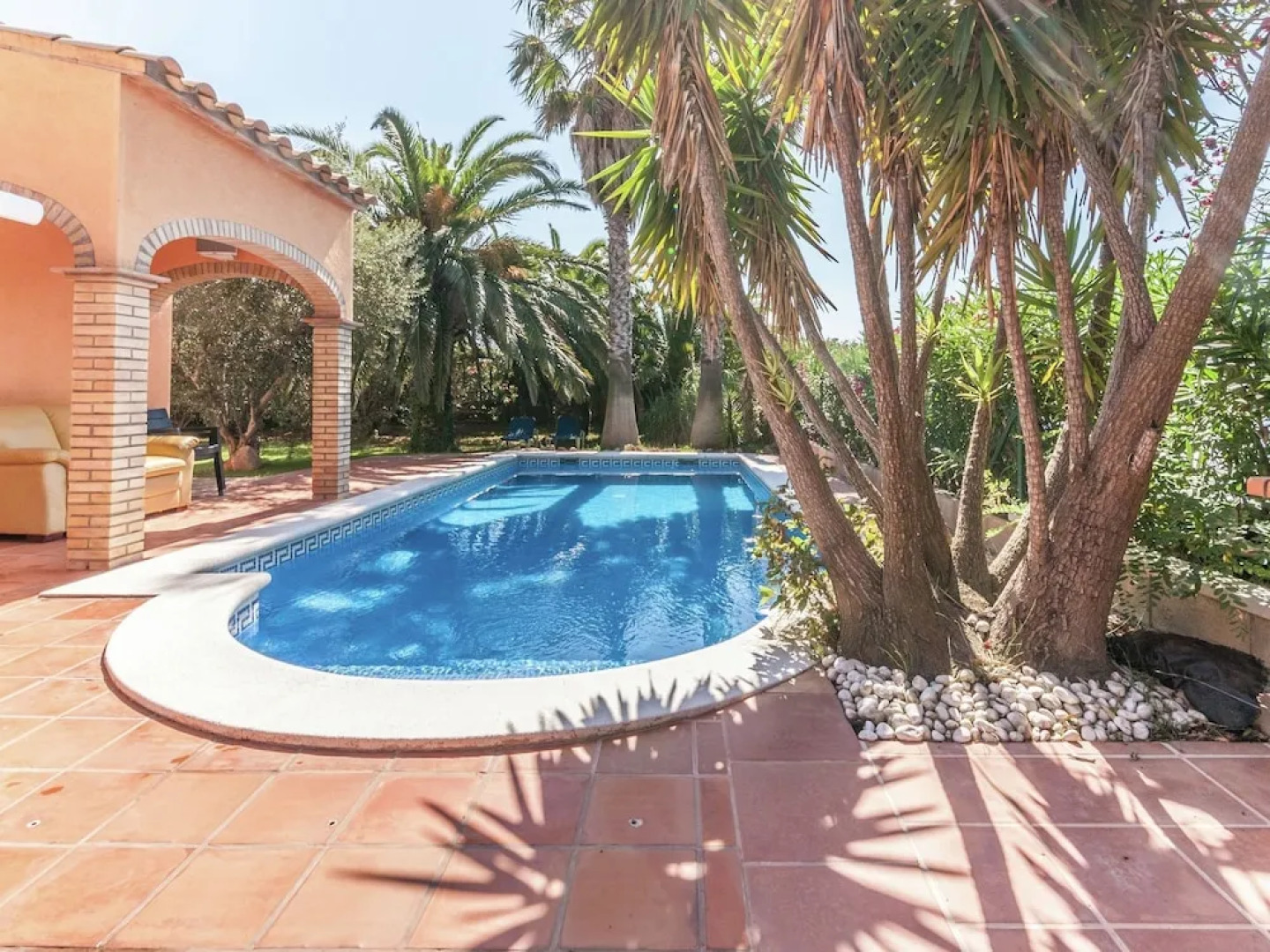 Fantastic Holiday Home With Private Pool at the Port Including a Private Berth