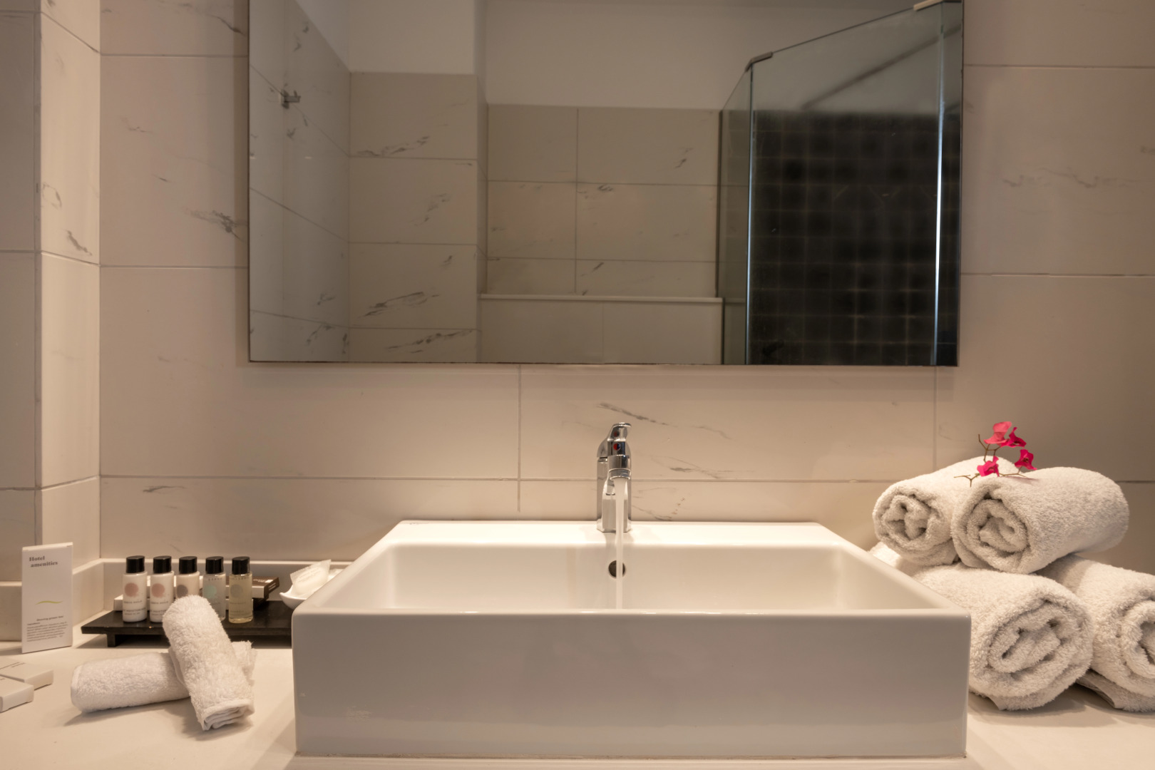 Splendour Hotel and Suites