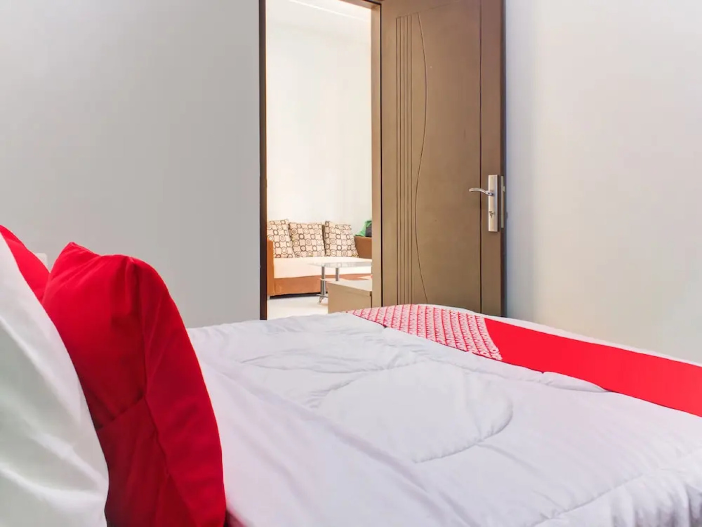 OYO 3394 Apm Residence Syariah