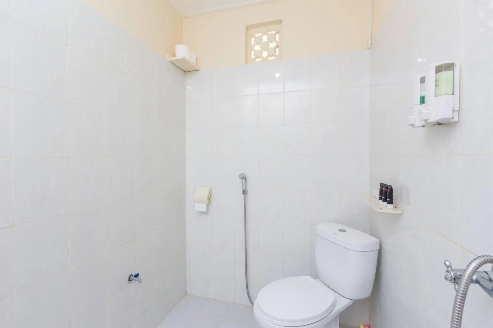 RedDoorz @ Kampial Ungasan