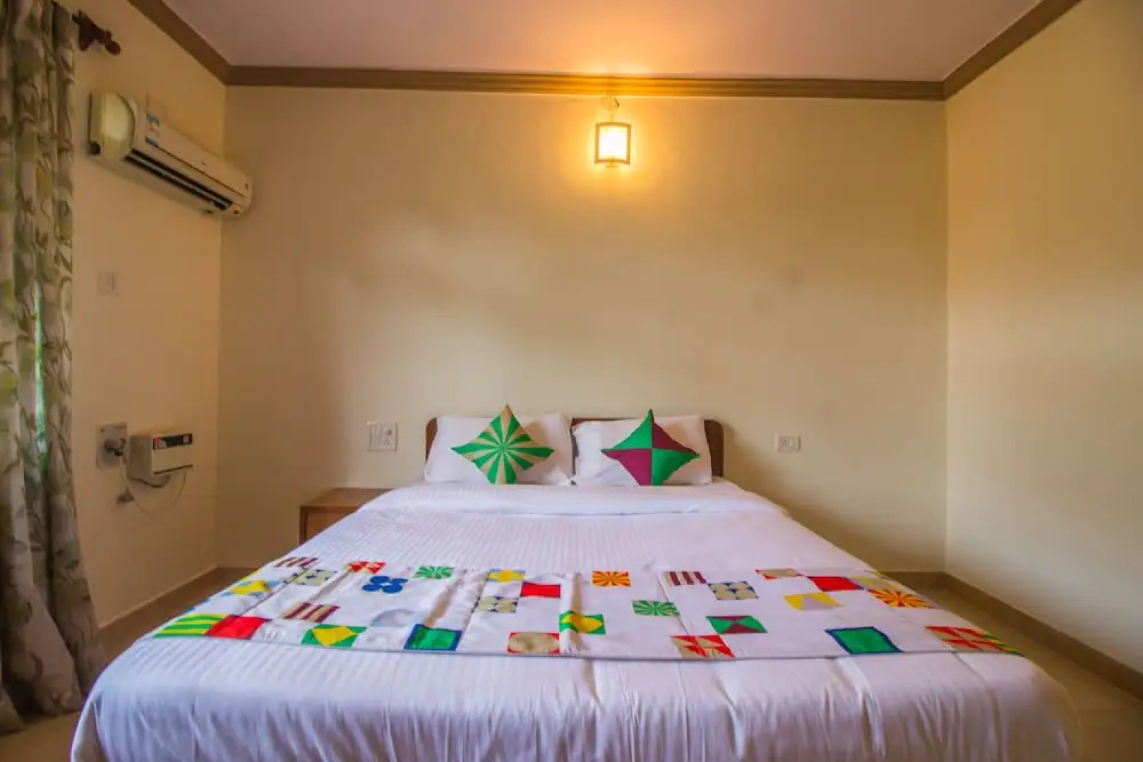 Oyo 18705 Home Elegant 2 Bhk Parra