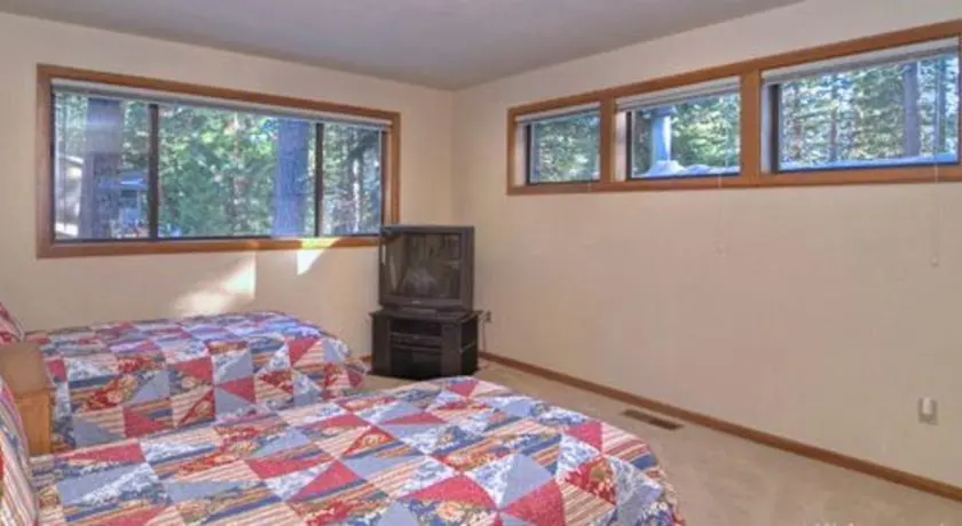 RedAwning Easy Access to Burnt Cedar Beach