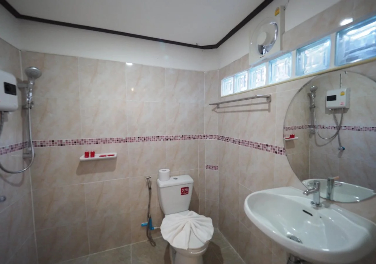 Bong Valley Khiri Wong