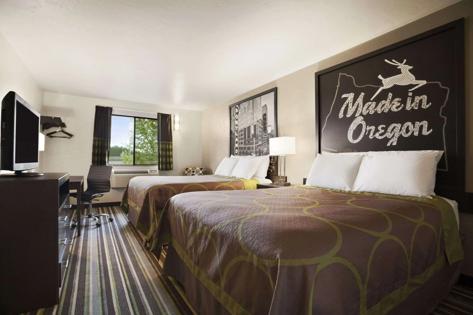 Super 8 by Wyndham Portland Airport