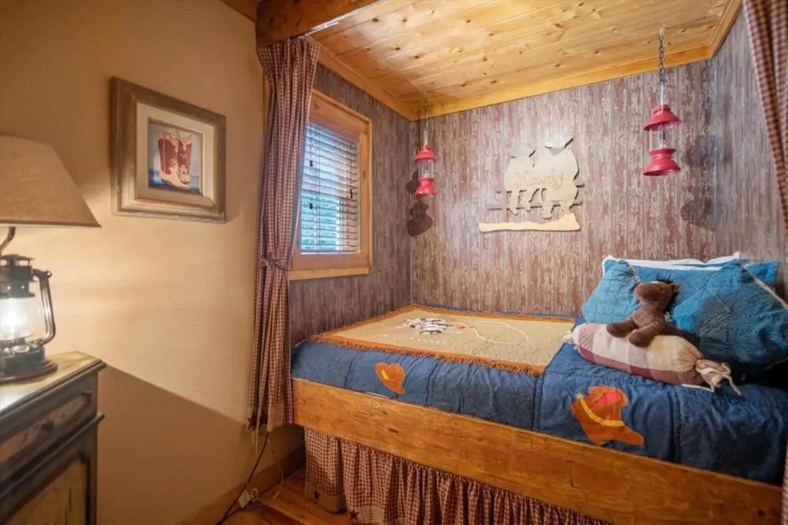 Cowboy Cabin - Gorgeous Unique Mountain Cabin With Creek Porch Pool Table