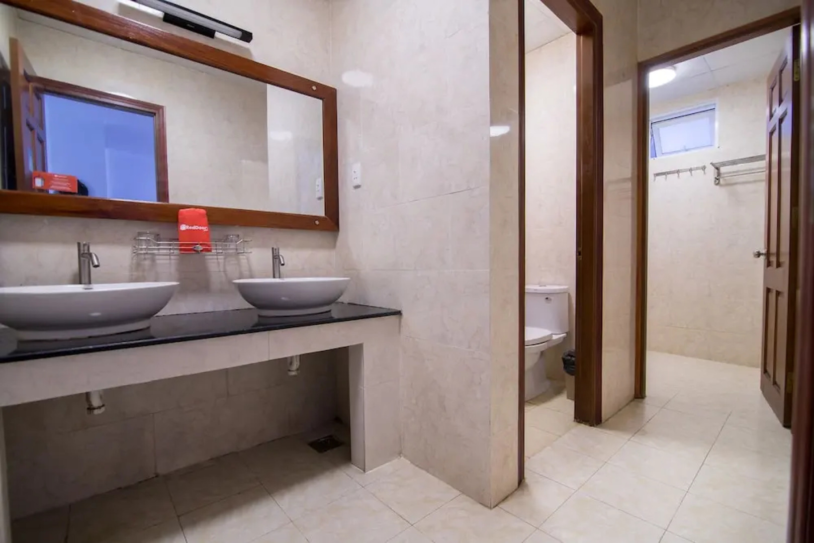 RedDoorz @ Ho Quy Ly