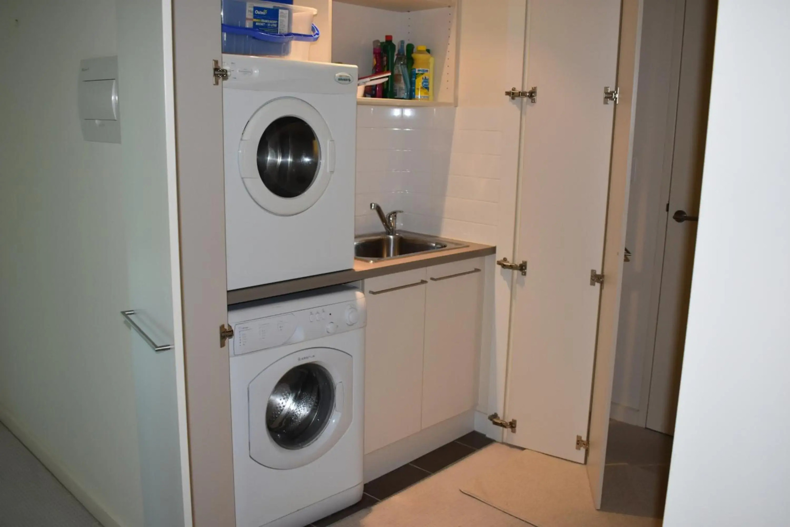 Breakwater Apartment