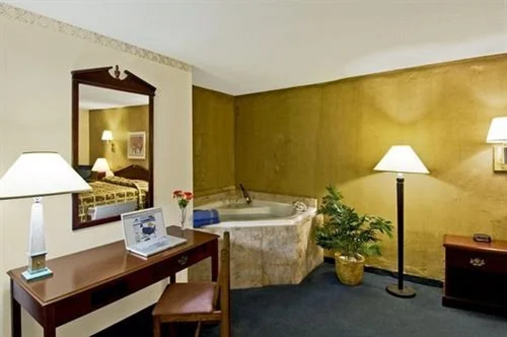 Americas Best Value Inn and Conference Center-Lima