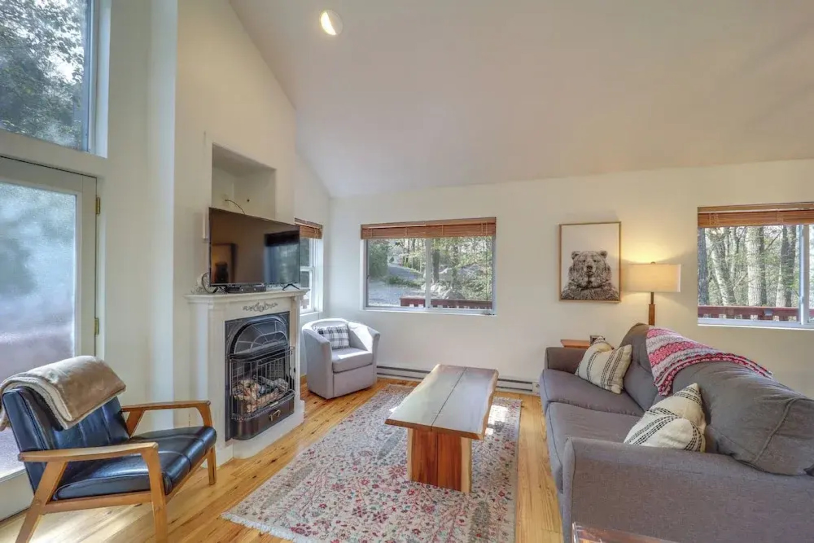 10 Mi to Sugar Mountain: Cozy Newland Cabin!