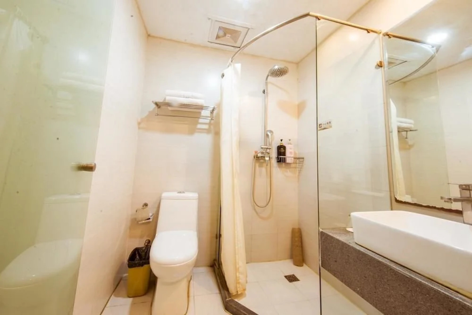 Bai Wei City Inn Puyang Stadium