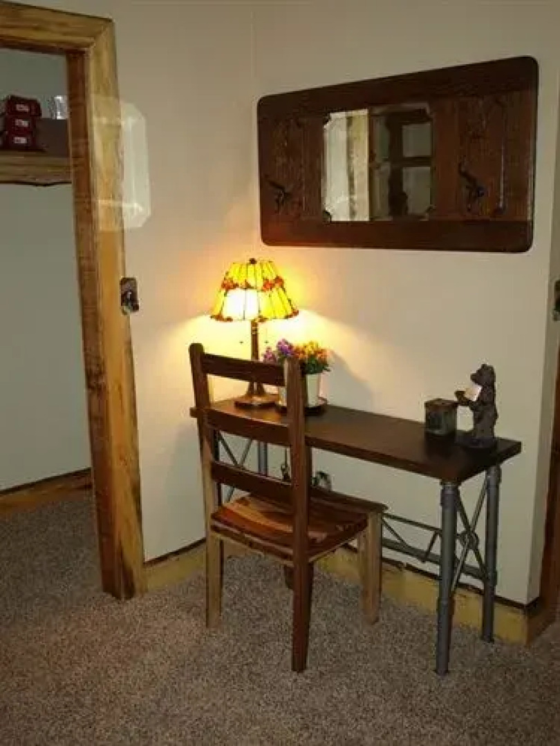 Whispering Pines Inn