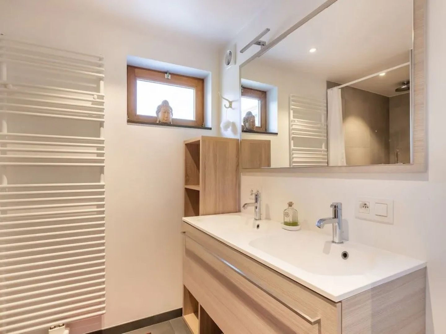 Farmhouse in Beveren Near Beach & Garden