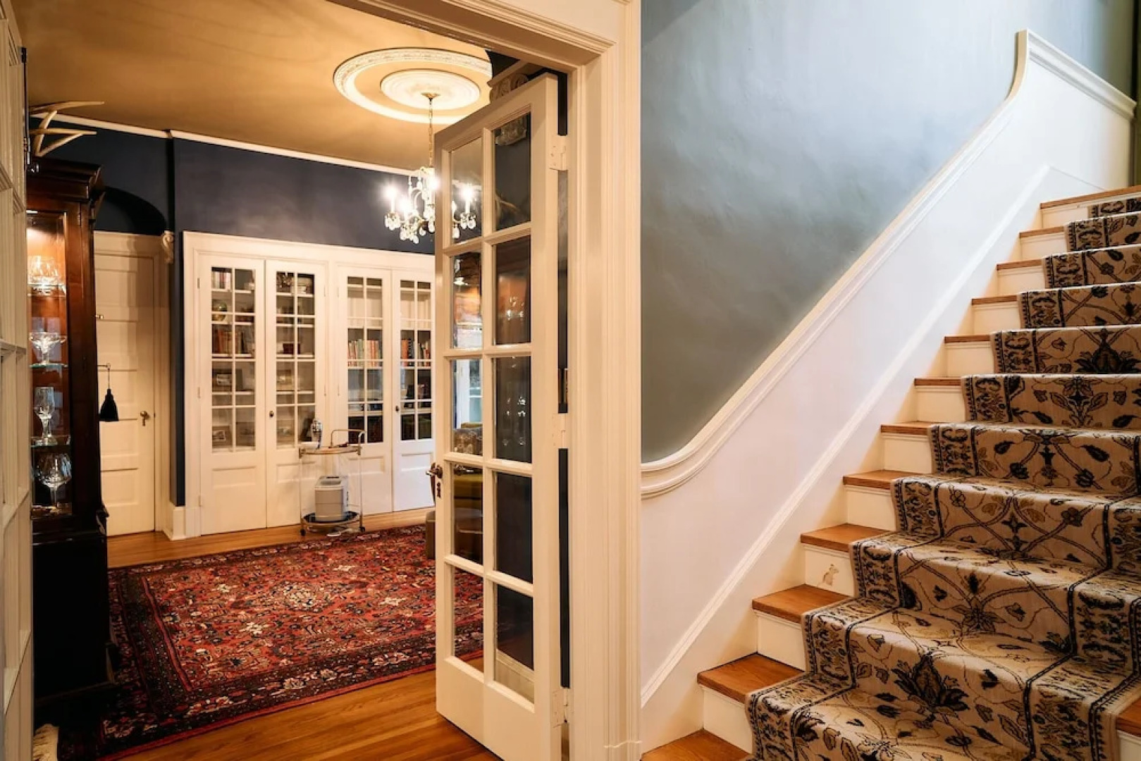 16 Elm Heritage Hotel