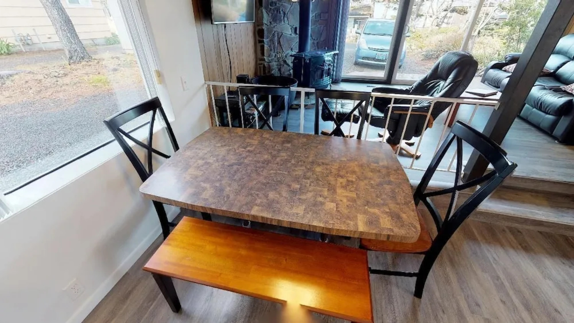 Woodley Beach House 2 Bedrooms 2 Bathrooms Home