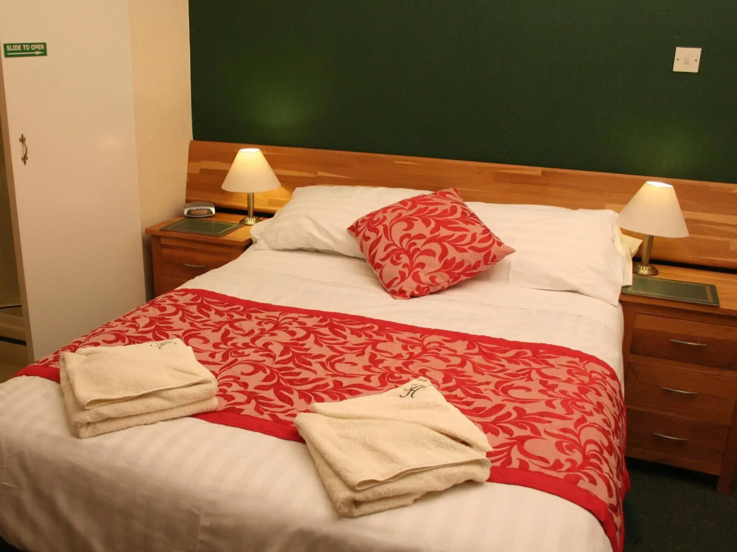 LG Thai Derm Spa & Guesthouse