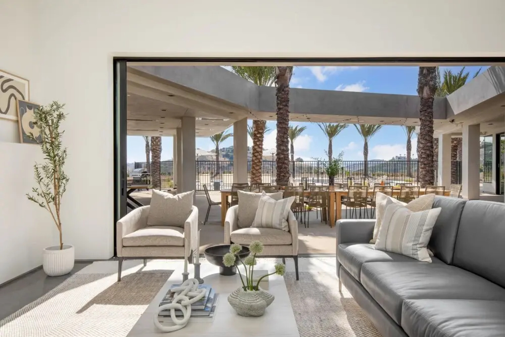 Oasis Del Sol by AvantStay Pool, Hot Tub, Views, Outdoor Dining, Open Spaced Living Area