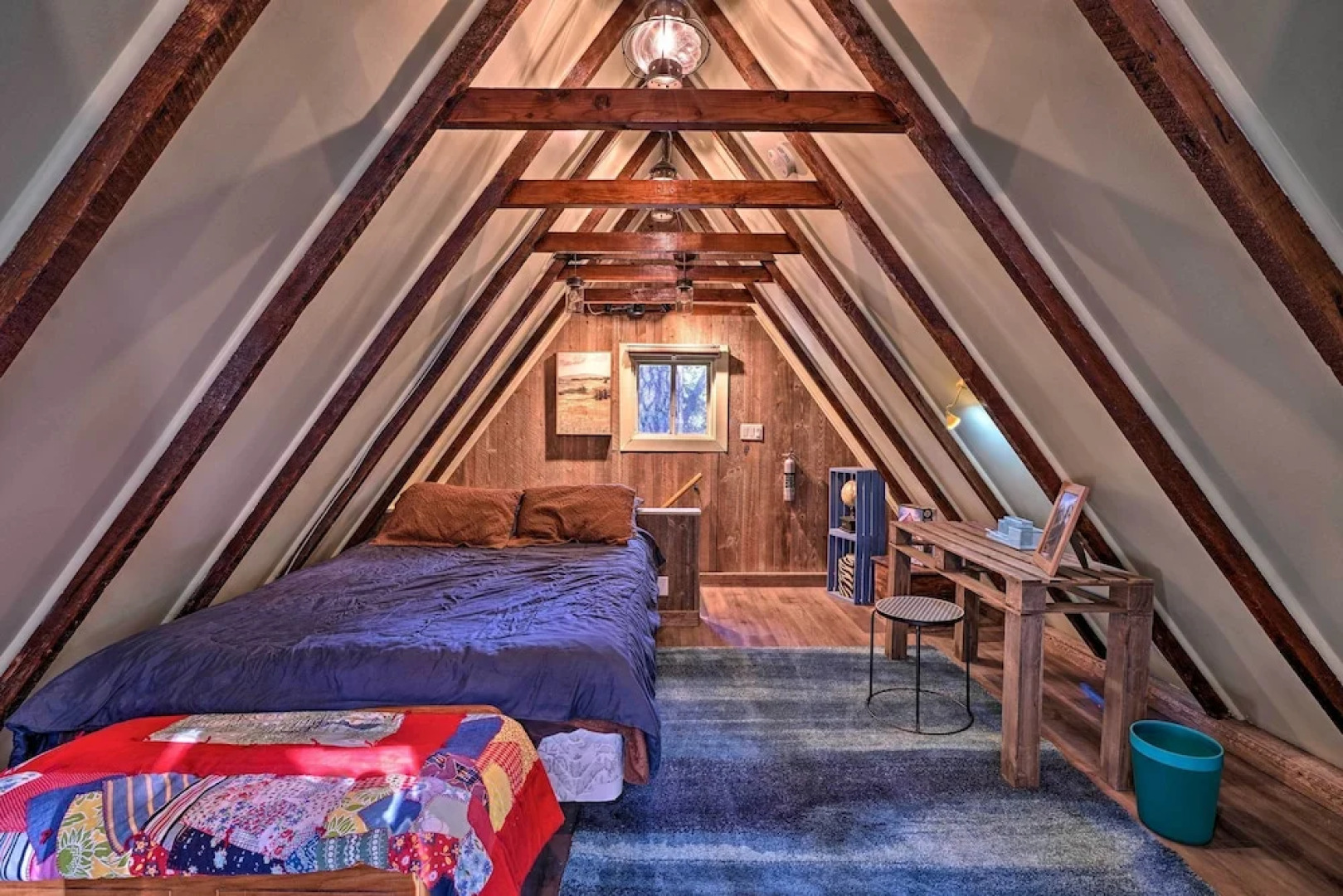 Cozy, Pet-friendly Mtn Cabin: 1 Mi to Lake Gregory