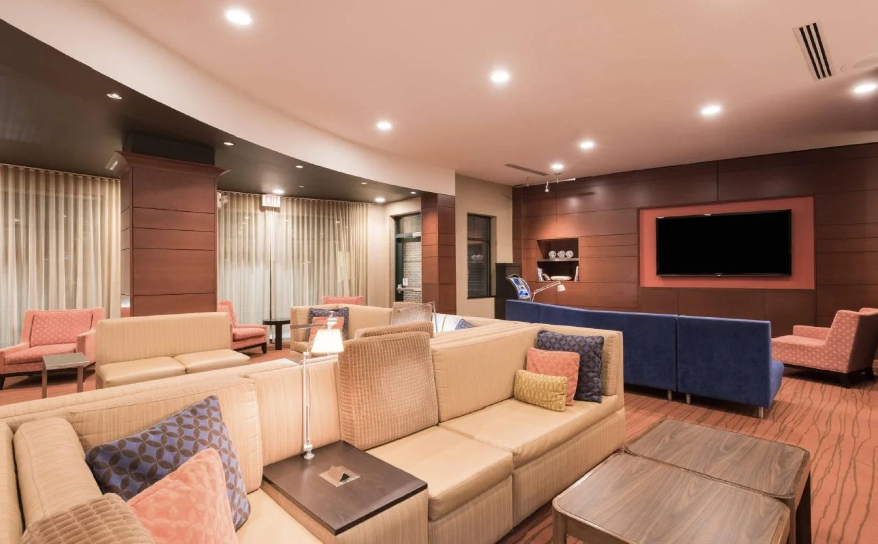 Courtyard by Marriott Boston Waltham