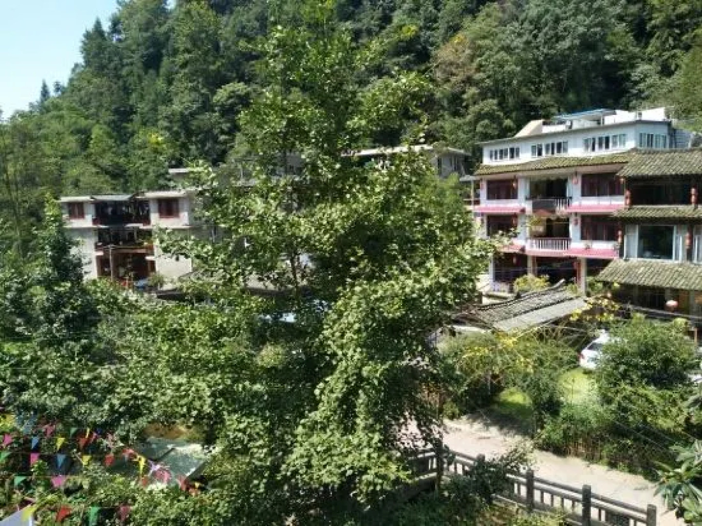 Ya An Jing Ying Ju Inn