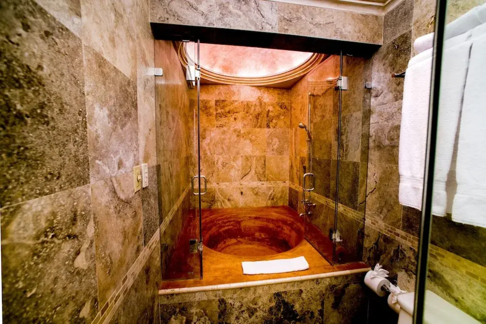 Palacio De Dona Leonor