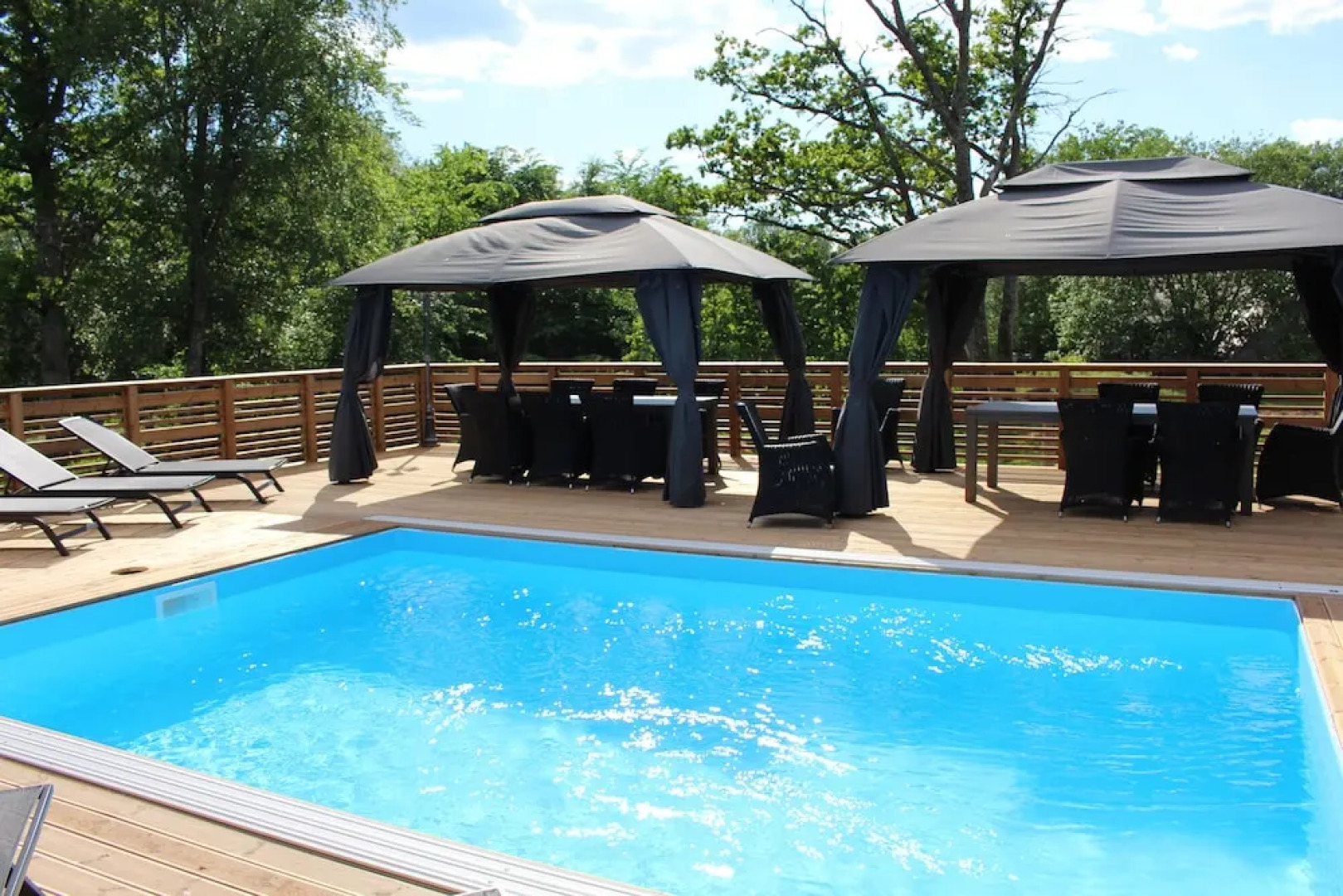 Semesterbyn Kåranäs