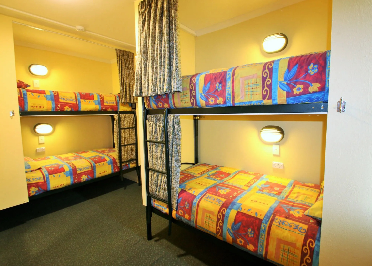 Chateau Backpacker & Motels