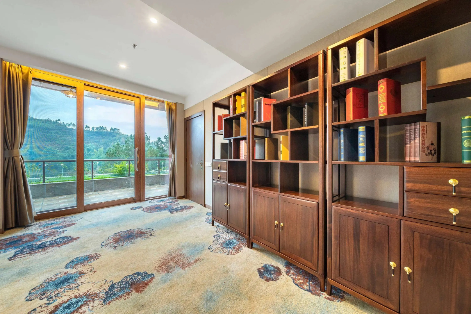 Howard Johnson By Wyndham Lake Serenity Hotel Neijiang