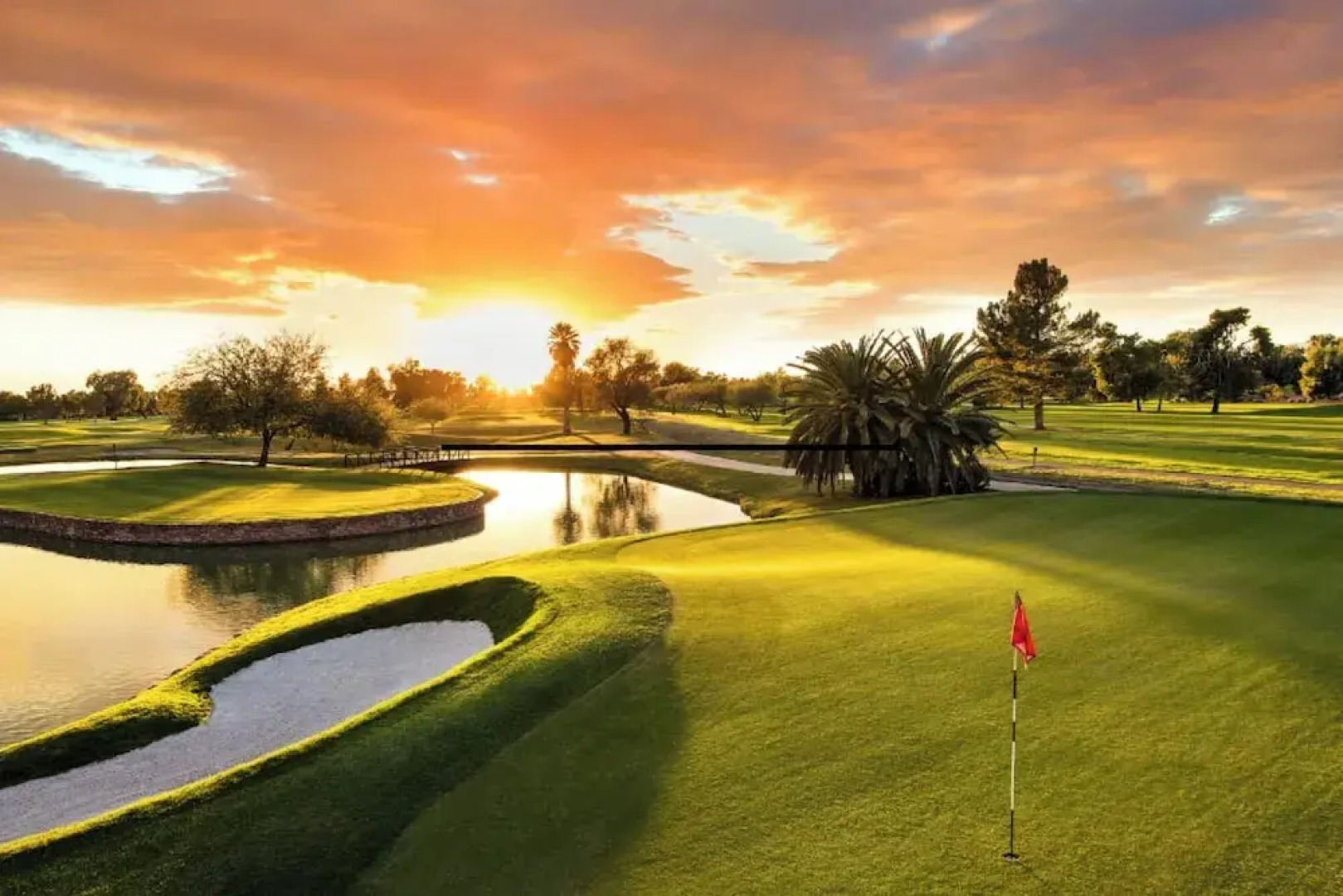 Sleek Phoenix Condo: Walk to Biltmore Fashion Park