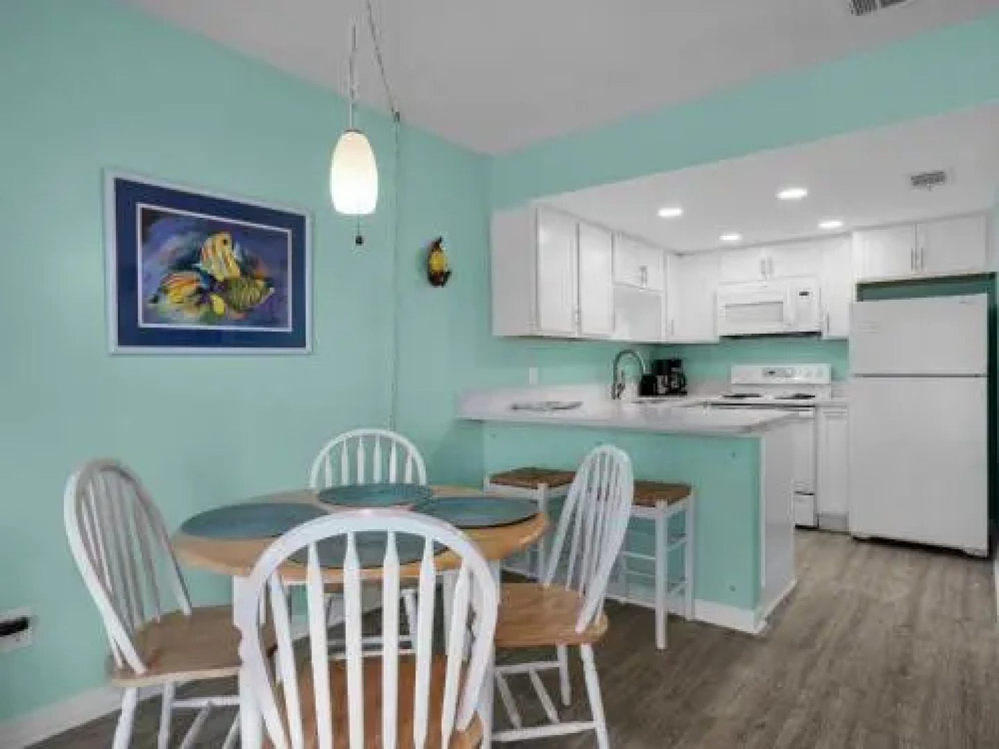 Summer Breeze Condominium 211