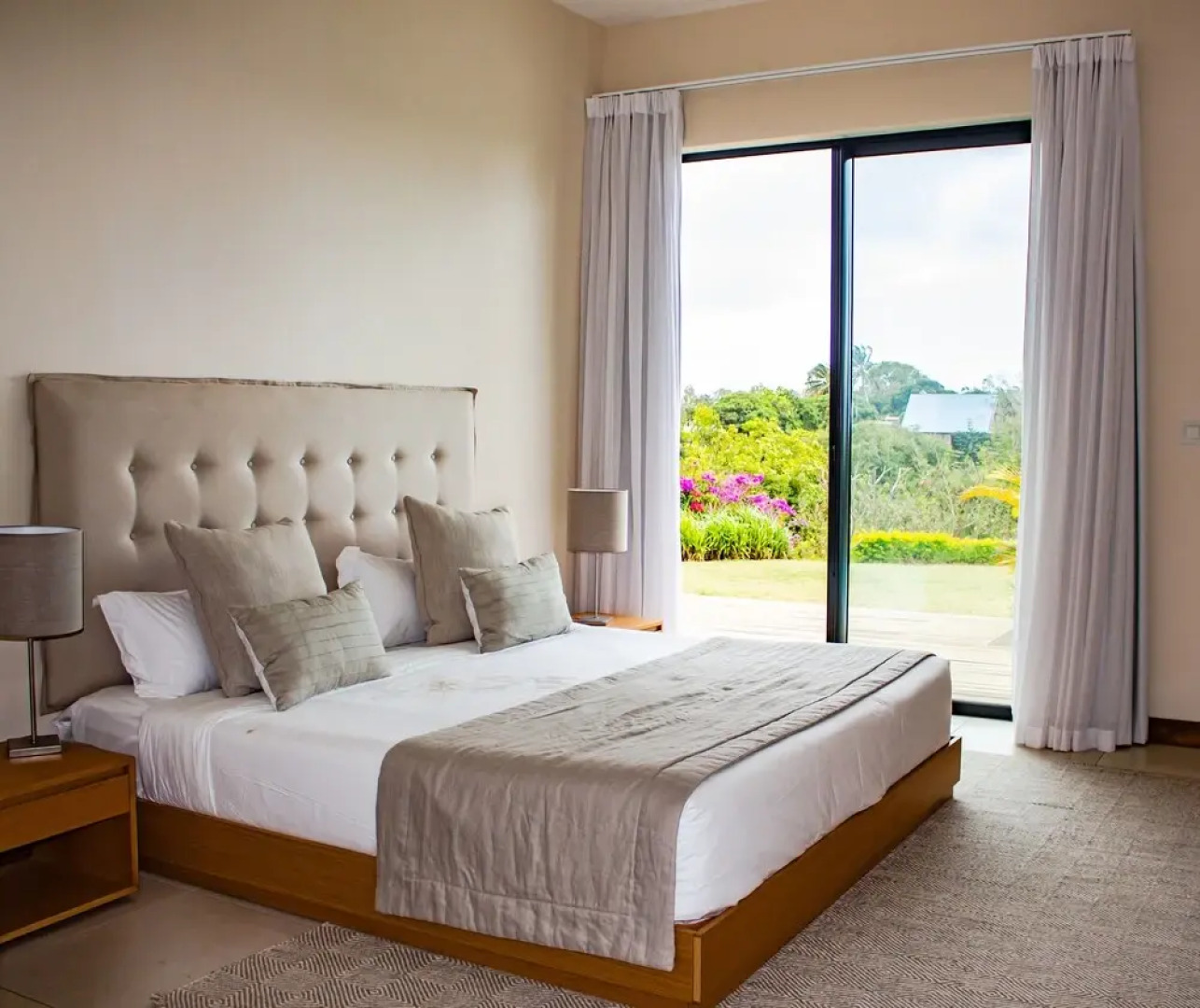 Azuri Residences by Life in Blue