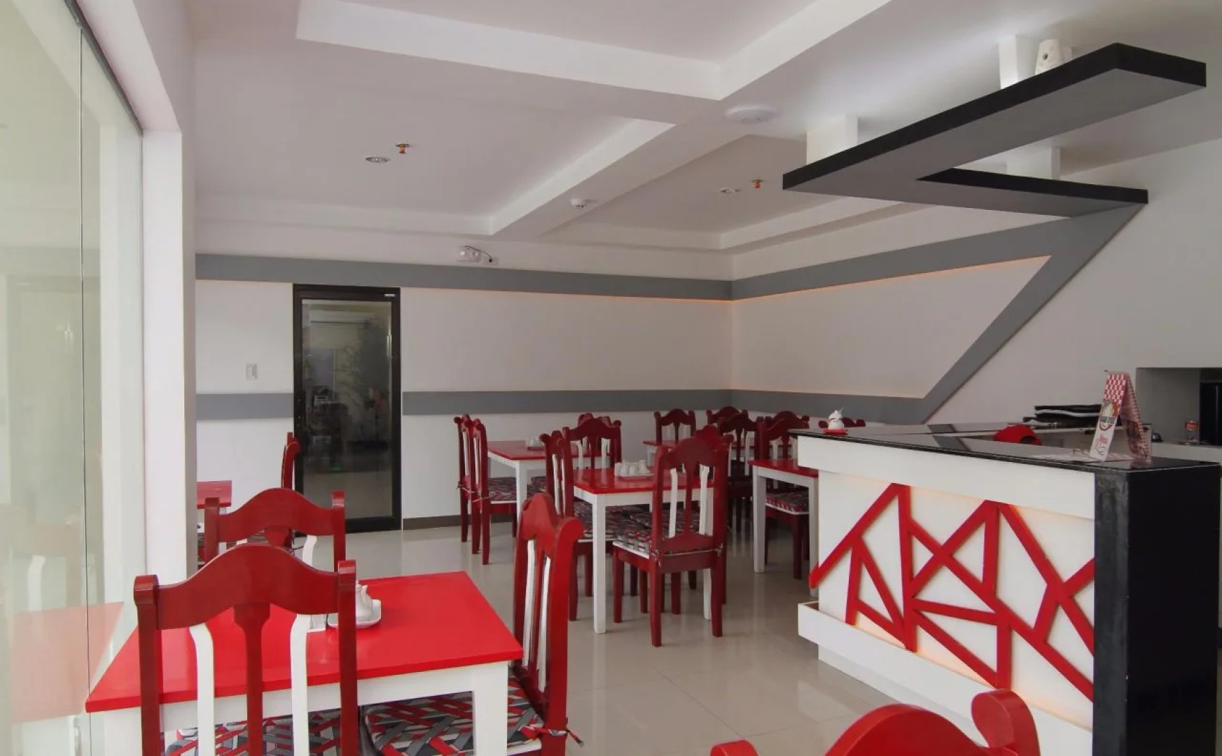 OYO 567 Blue Horizon Hostel Vaccinated Staff