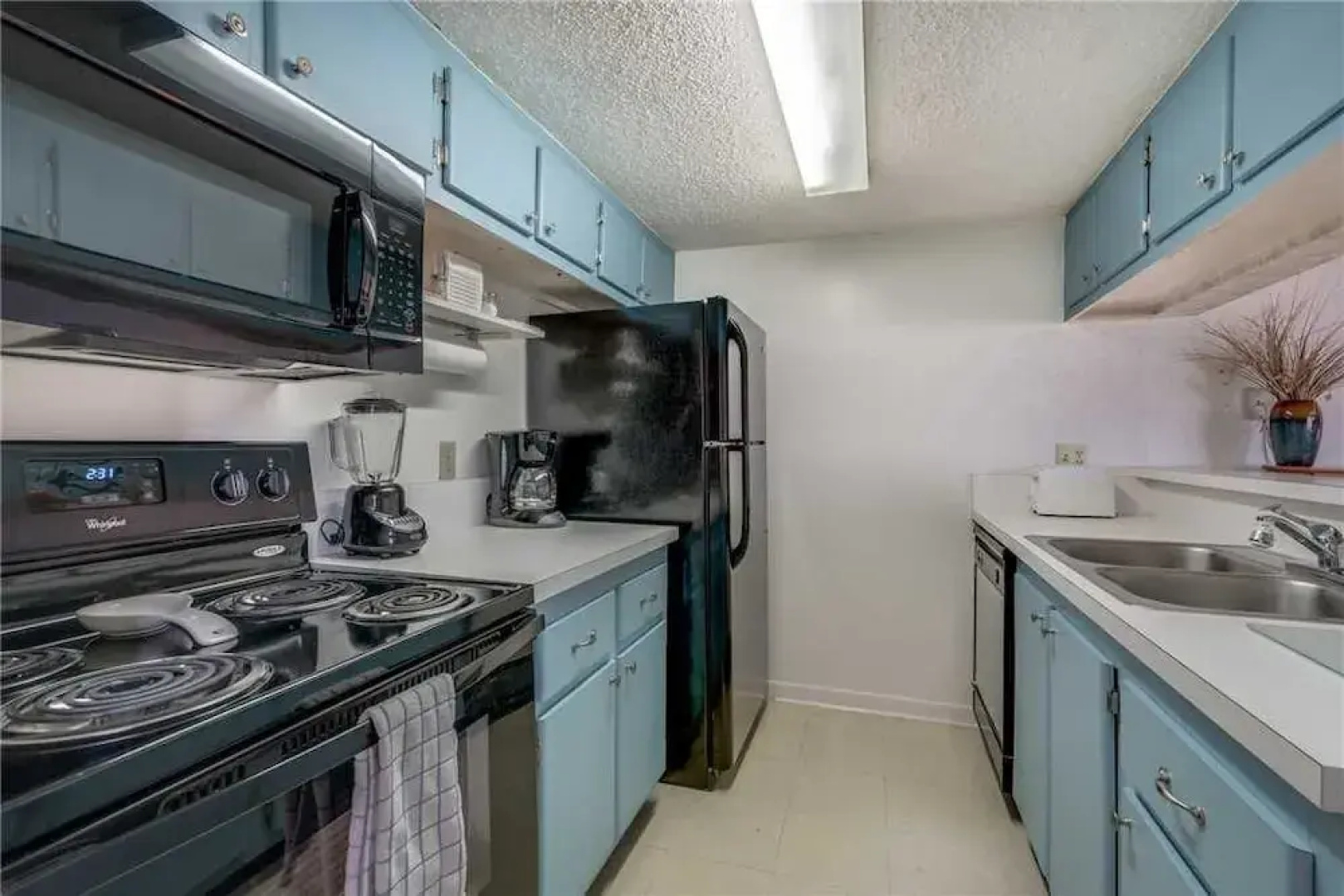 Madeira Beach Yacht Club 323E - Two Bedroom Condo
