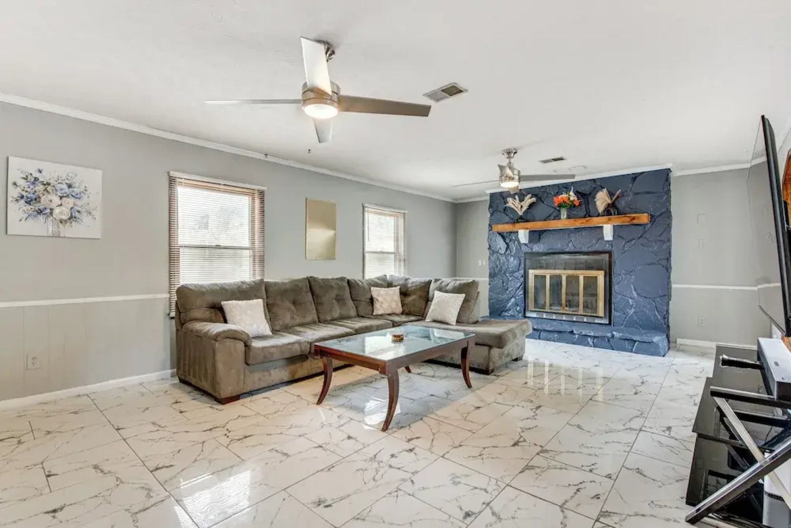 6 Mi to Airport: Riverdale Home w/ Private Pool!