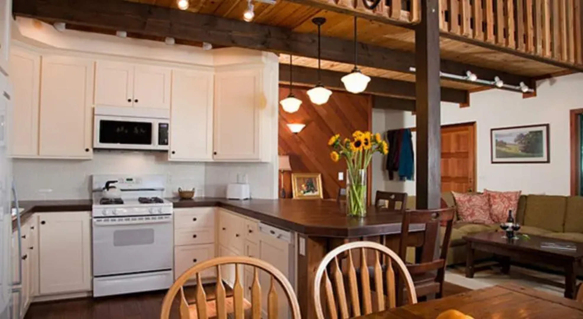 RedAwning Sutro Court Holiday home