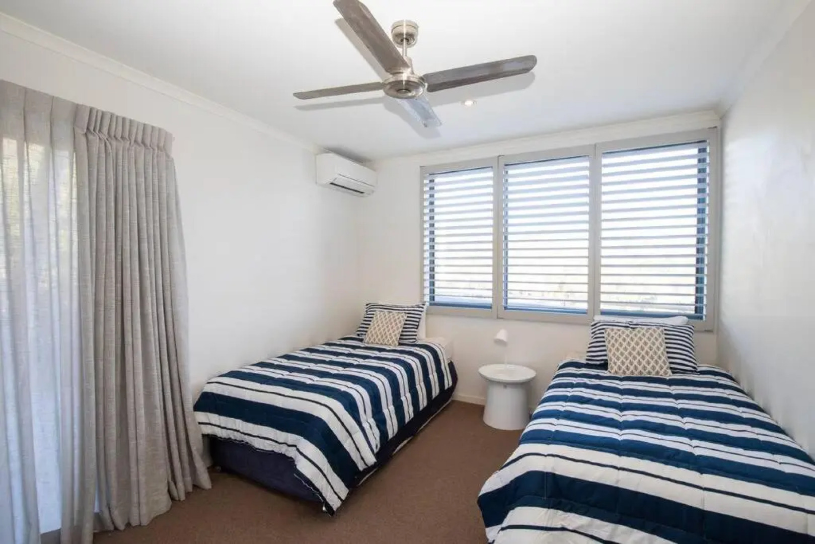 SALTWATER 1 - PENTHOUSE APARTMENT with OCEAN VIEWS