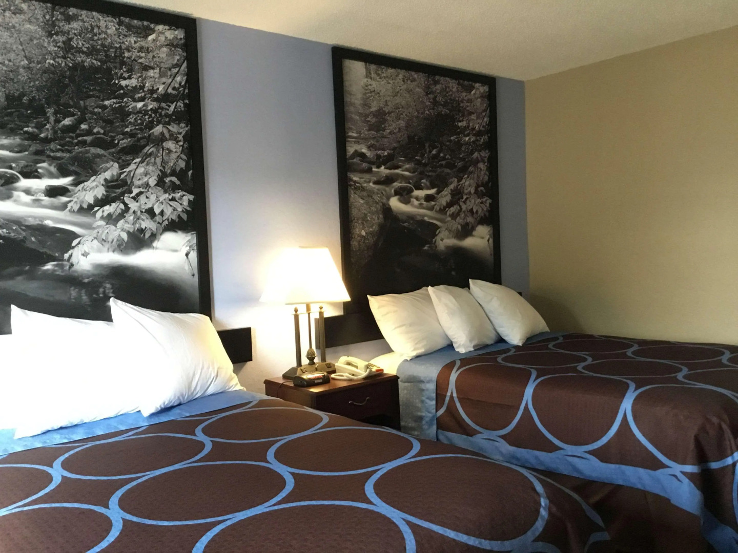 Super 8 By Wyndham Gardner