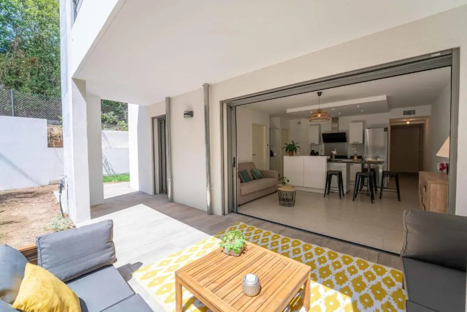 Les Lecques - Superb new standing T3 with garden swimming pool & parking