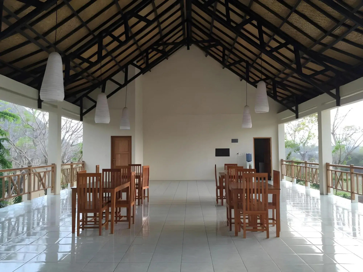 La Belle Etoile Hotel