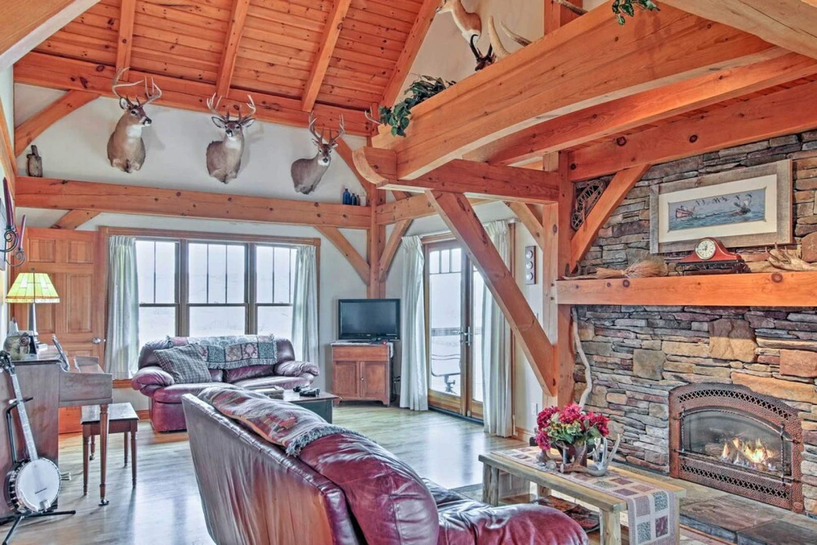 Spearfish Home on 40 Acres w/ Private Lake!