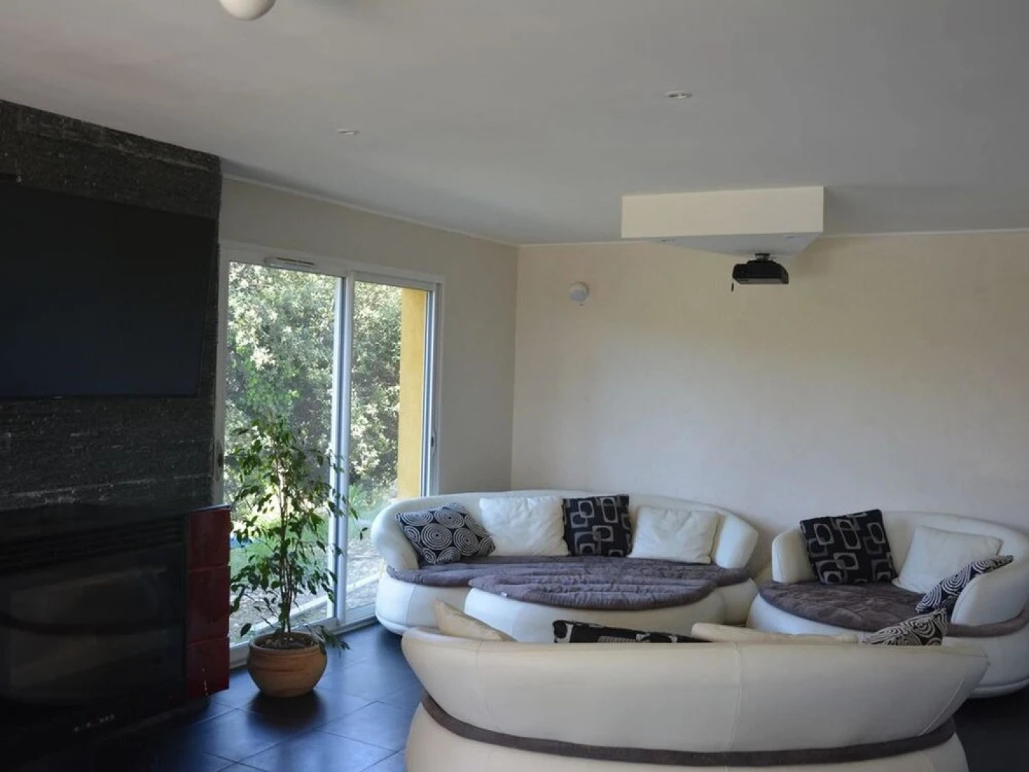 Villa With 3 Bedrooms in Saint-andré-de-la-roche, With Wonderful Mount