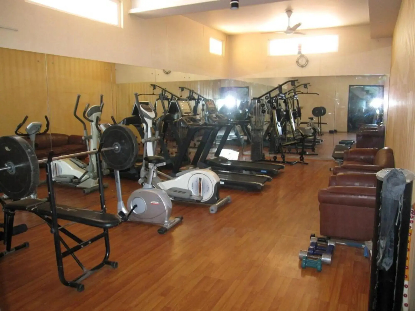 OYO Premium Chi Greater Noida